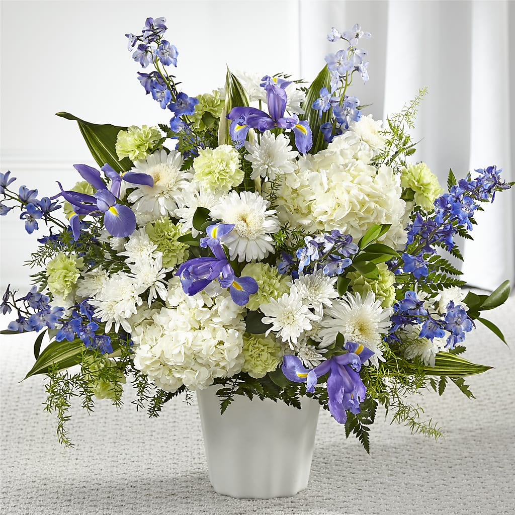 Soft Serenity Floor Basket – Floreria Mexico, Huntington Park CA