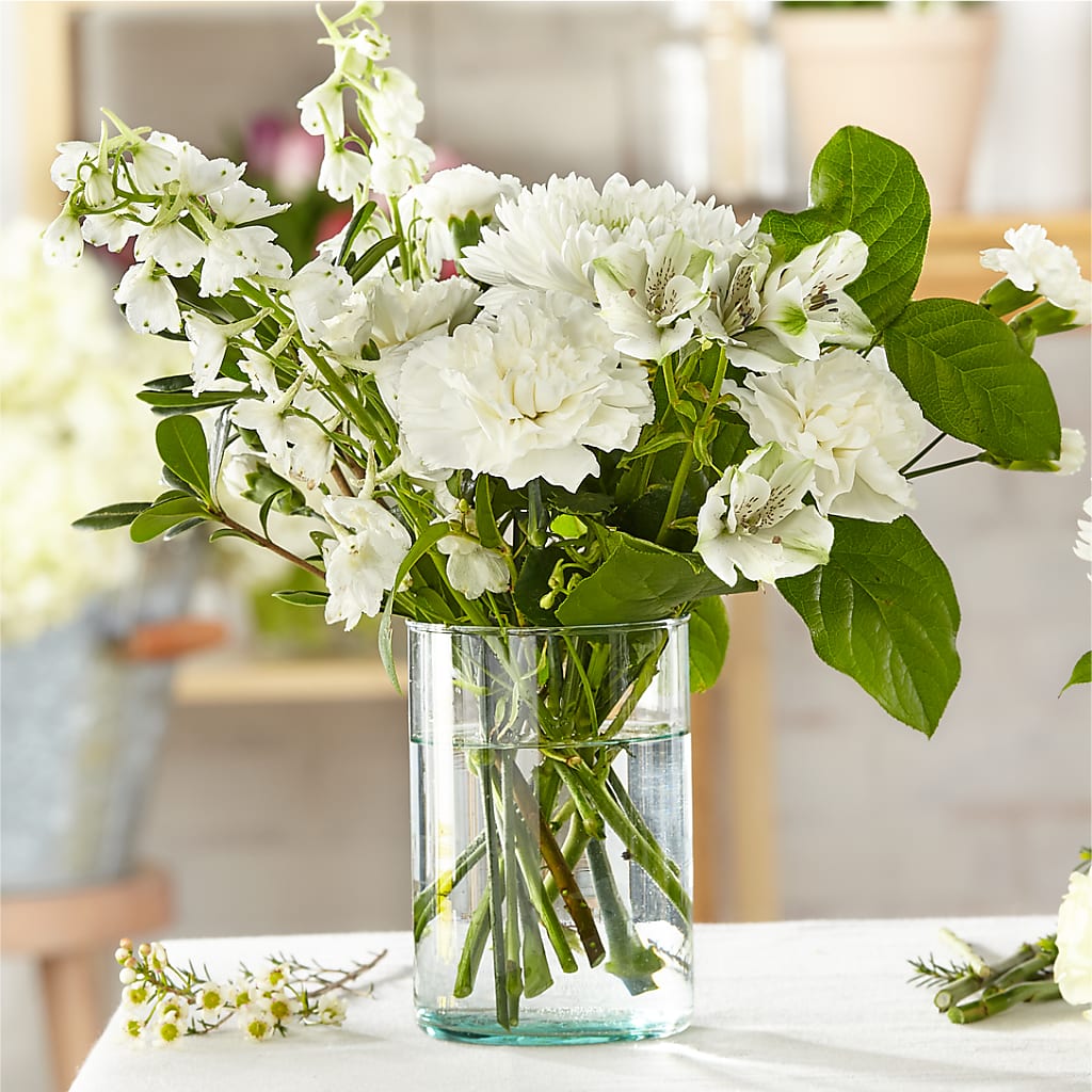 Classic Ivory – A Florist Original – Floreria Mexico, Huntington Park CA