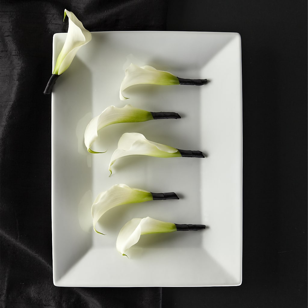 Calla Lily Promise Boutonniere – Floreria Mexico, Huntington Park CA
