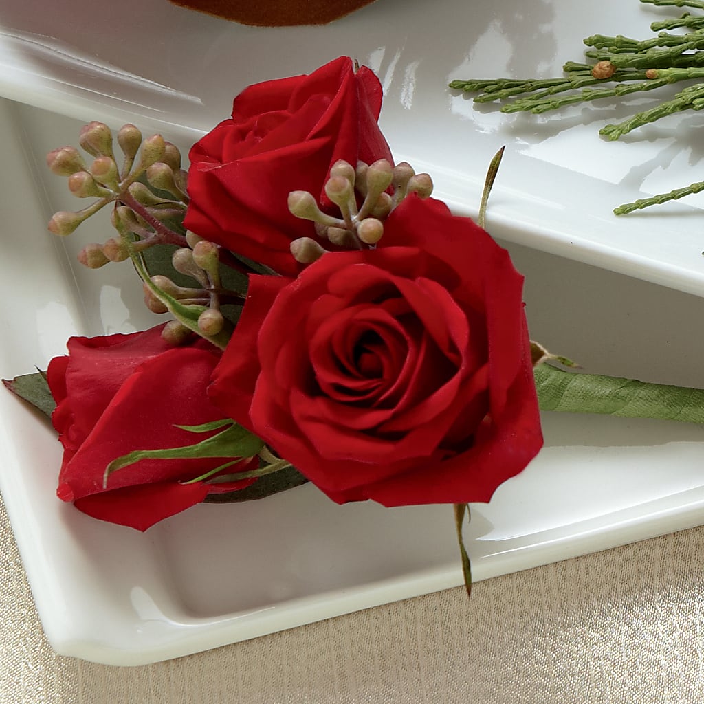Red Spray Rose Boutonniere – Floreria Mexico, Huntington Park CA