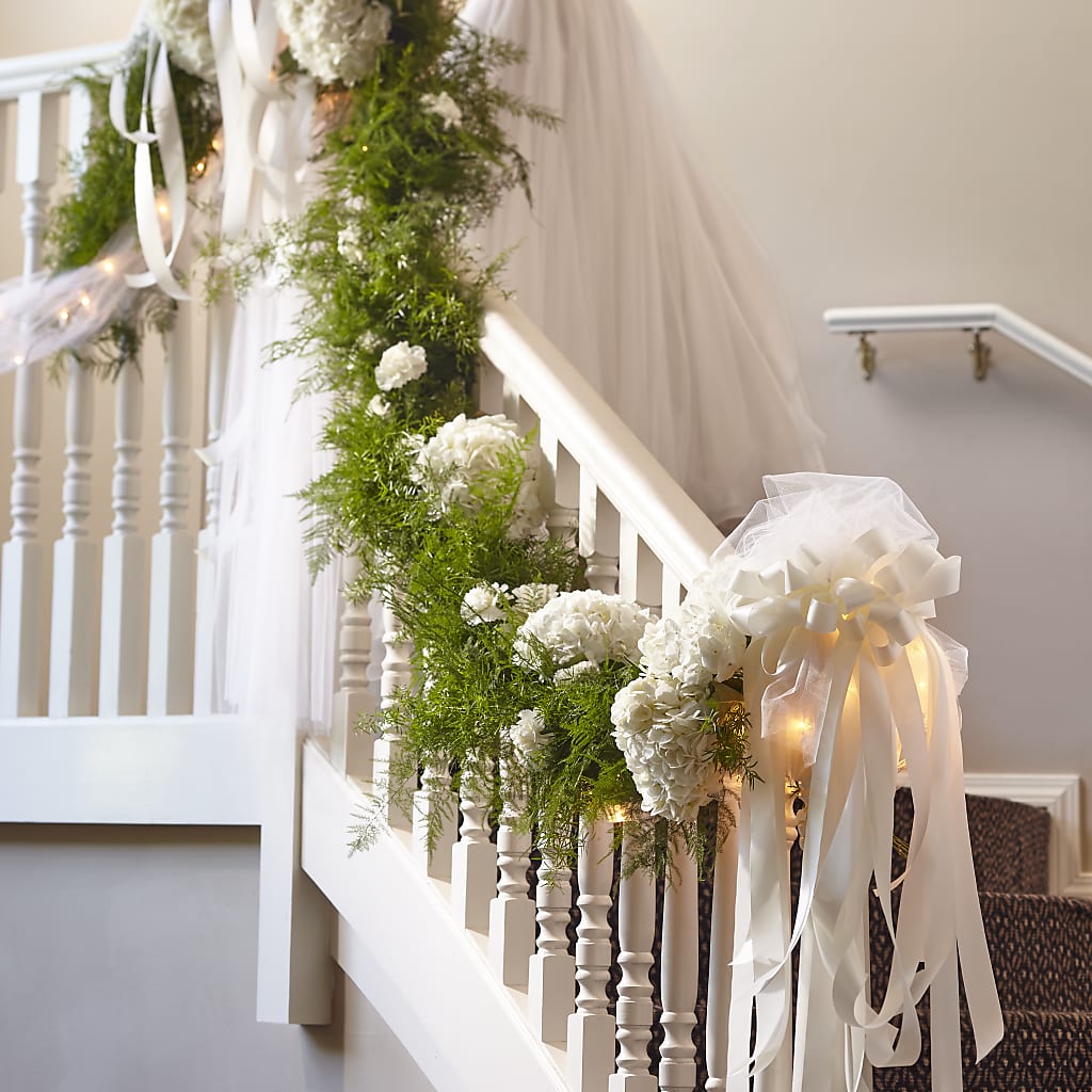 Champagne Dreams Garland – Floreria Mexico, Huntington Park CA