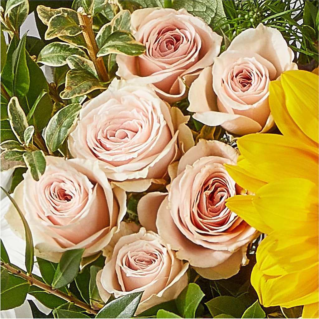 The Good Life Bouquet –  Floreria Mexico, Huntington Park CA