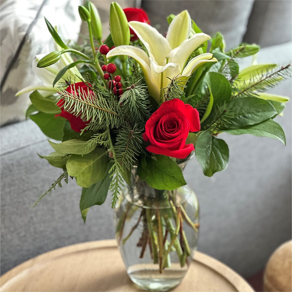 Sparkling Snowflakes Bouquet –  Floreria Mexico, Huntington Park CA
