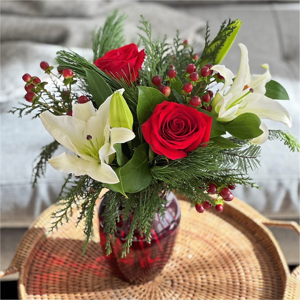 Evergreen Delight Bouquet –  Floreria Mexico, Huntington Park CA