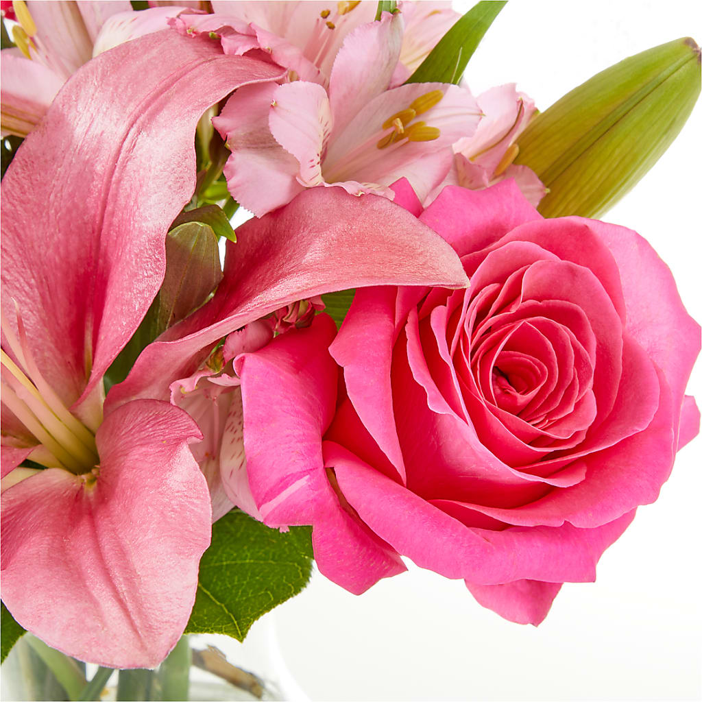 Lots of Love Bouquet –  Floreria Mexico, Huntington Park CA