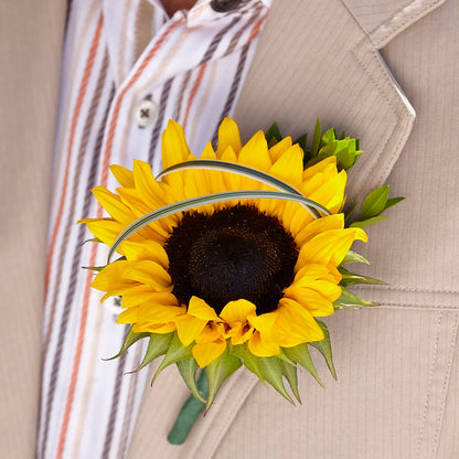Free Spirit Boutonniere –  Floreria Mexico, Huntington Park CA
