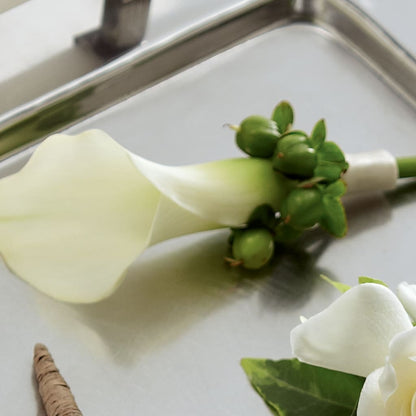 White Calla Boutonniere –  Floreria Mexico, Huntington Park CA